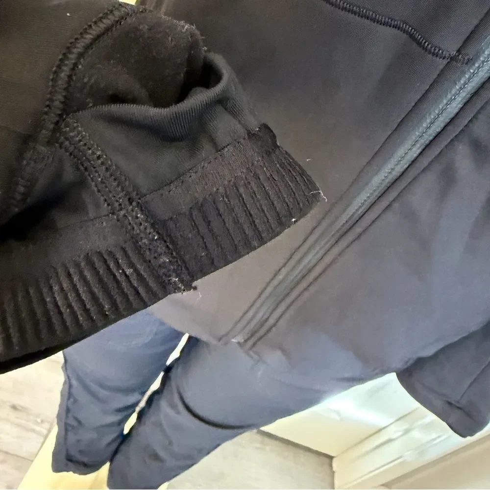 Lululemon Chill Going Strong Reflective full zip black Jacket Size 8